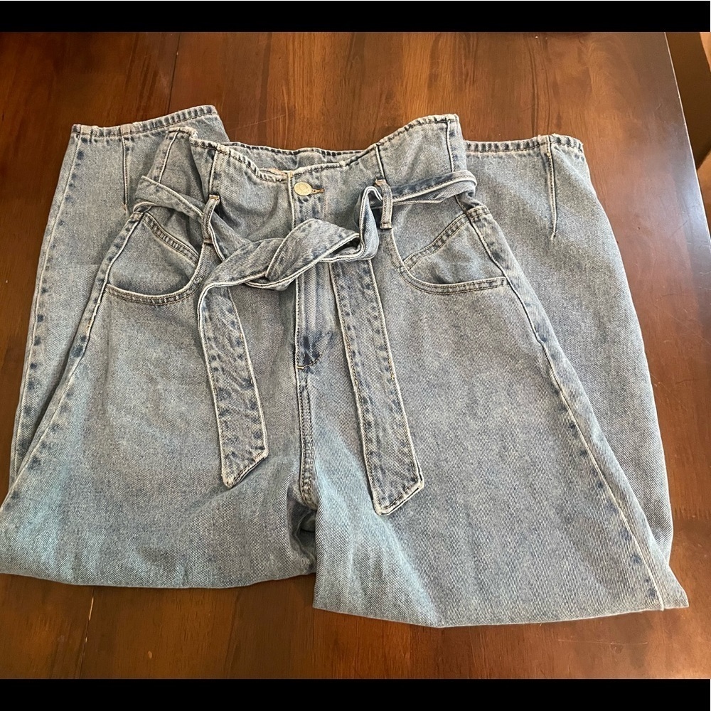 Zara Light Blue Paperbag Waist Jeans with Belt
